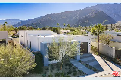 379 Fountain Dr, Palm Springs, CA 92262 - Photo 1