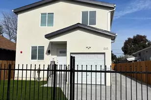 241 E 43rd Pl, Los Angeles, CA 90011 - Photo 1