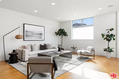 2307 Oakwood Ave, Venice, CA 90291 - Photo 1