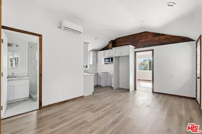 2163 W 27th St, Los Angeles, CA 90018 - Photo 1