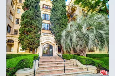 109 N Sycamore Ave #505, Los Angeles, CA 90036 - Photo 1