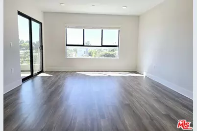 5030 Rosewood Ave #503, Los Angeles, CA 90004 - Photo 1