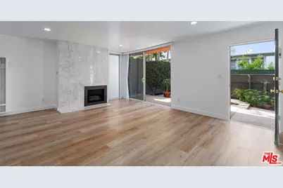 122 Buccaneer St #1, Marina del Rey, CA 90292 - Photo 1