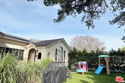 1245 N Orchard Dr, Burbank, CA 91506 - Photo 1