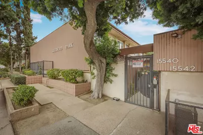 15540 Sherman Way #14, Van Nuys, CA 91406 - Photo 1