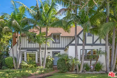 1174 Carmona Ave, Los Angeles, CA 90019 - Photo 1