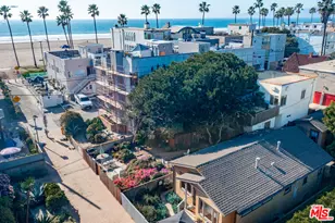 15 29th Ave, Venice, CA 90291 - Photo 1