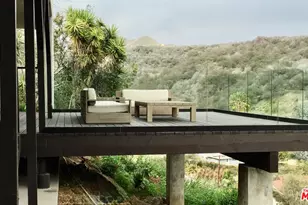 1424 Chautauqua Blvd, Pacific Palisades, CA 90272 - Photo 1