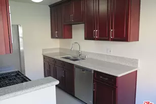 833 N Kingsley Dr, Los Angeles, CA 90029 - Photo 1