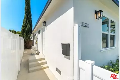 11912 Elkwood St, North Hollywood, CA 91605 - Photo 1