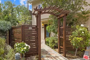 907 Las Pulgas Rd, Pacific Palisades, CA 90272 - Photo 1