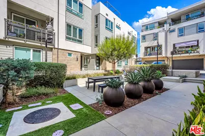 5605 E Alloway Ct, Los Angeles, CA 90042 - Photo 1