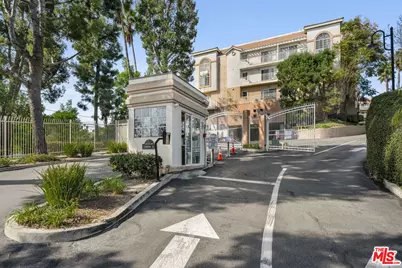 4750 Templeton St #1104, Los Angeles, CA 90032 - Photo 1