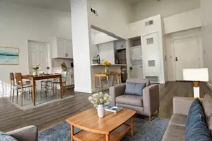 621 N Bronson Ave, Los Angeles, CA 90004 - Photo 1