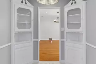 906 N Croft Ave, Los Angeles, CA 90069 - Photo 1