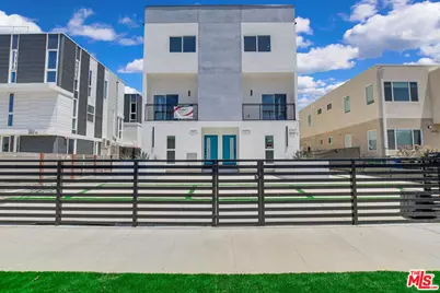 4547 Saturn St, Los Angeles, CA 90019 - Photo 1