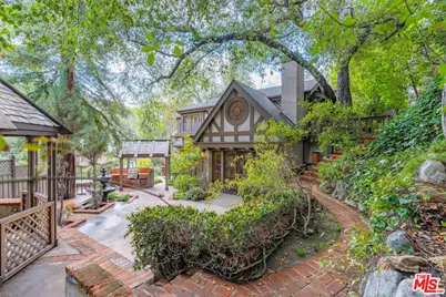 3041 E Chevy Chase Dr, Glendale, CA 91206 - Photo 1