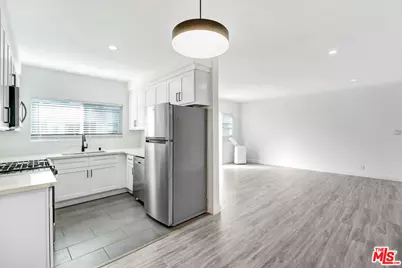 317 S Kenmore Ave #16, Los Angeles, CA 90020 - Photo 1