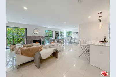 1133 5th St #301, Santa Monica, CA 90403 - Photo 1