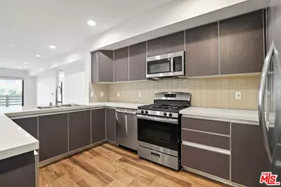 807 Hudson #202, Los Angeles, CA 90038 - Photo 1