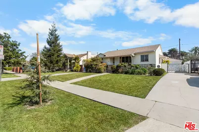 956 4th Ave, Los Angeles, CA 90019 - Photo 1