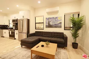 9040 Phyllis Ave, West Hollywood, CA 90069 - Photo 1