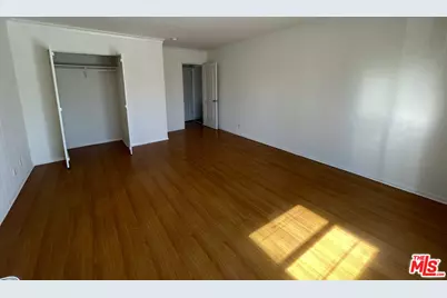 14721 Sylvan St #4, Van Nuys, CA 91411 - Photo 1