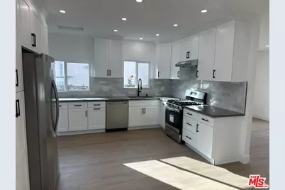 1862 W 25th St, Los Angeles, CA 90018 - Photo 1