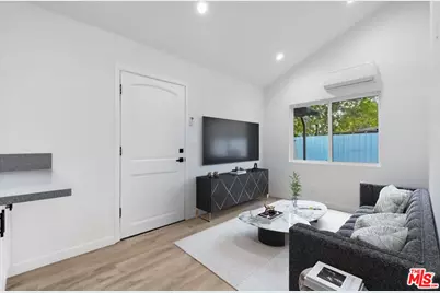 7421 Amigo Ave, Reseda, CA 91335 - Photo 1