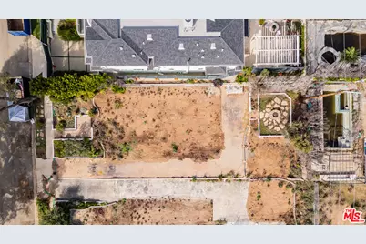 1142 Hartzell St, Pacific Palisades, CA 90272 - Photo 1
