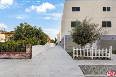 1002 E 33rd St #3, Los Angeles, CA 90011 - Photo 1