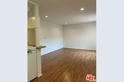 1620 Brockton Ave #4, Los Angeles, CA 90025 - Photo 1