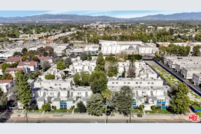 18411 Hatteras St #230, Tarzana, CA 91356 - Photo 1