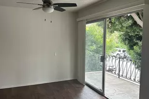 518 Raymond Ave, Santa Monica, CA 90405 - Photo 1