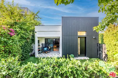 8907 Rosewood Ave, West Hollywood, CA 90048 - Photo 1