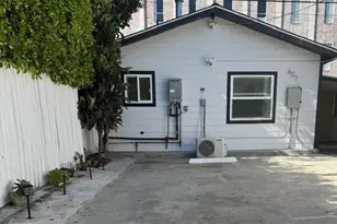 607 N Gower, Los Angeles, CA 90004 - Photo 1