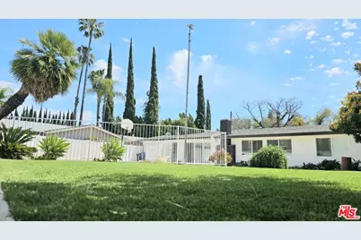 20811 Tiara St #20811, Woodland Hills, CA 91367 - Photo 1