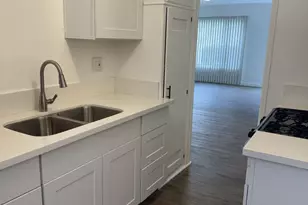 2560 Venice Blvd., Los Angeles, CA 90019 - Photo 1