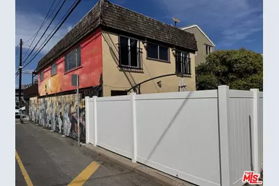 9 19th Ave, Venice, CA 90291 - Photo 1