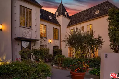 152 S Roxbury Dr #4, Beverly Hills, CA 90212 - Photo 1