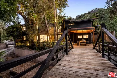 327 E Rustic Rd, Santa Monica, CA 90402 - Photo 1