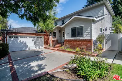2332 Castle Heights Ave, Los Angeles, CA 90034 - Photo 1