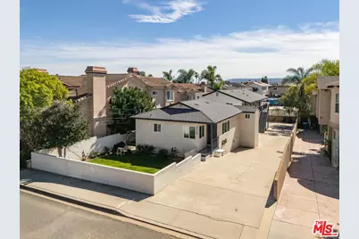 2114 Clark Ln, Redondo Beach, CA 90278 - Photo 1