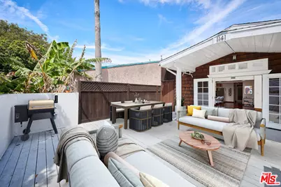 1141 Cabrillo Ave, Venice, CA 90291 - Photo 1