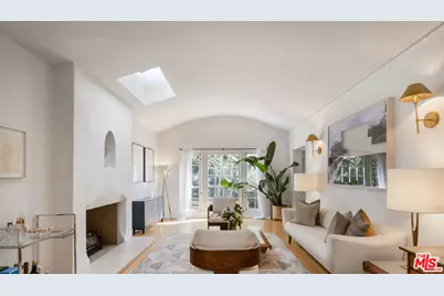 2201 N Willetta Ave, Los Angeles, CA 90068 - Photo 1