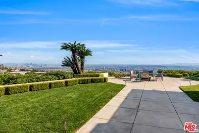 380 Trousdale Pl, Beverly Hills, CA 90210 - Photo 1