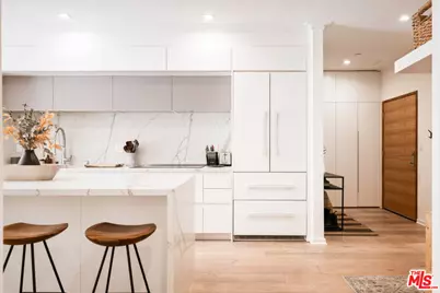 132 N Swall Dr #101, Los Angeles, CA 90048 - Photo 1