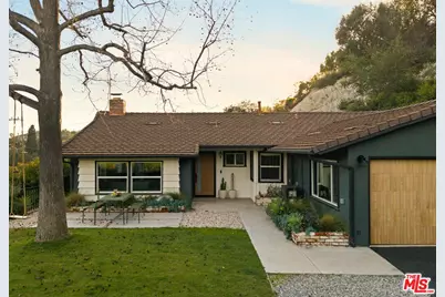 1741 Golf Club Dr, Glendale, CA 91206 - Photo 1