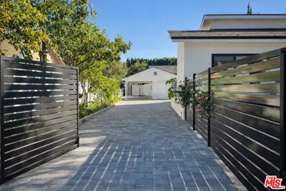 4522 Mammoth Ave, Sherman Oaks, CA 91423 - Photo 1