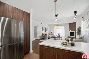 11023 Fruitland Dr, Studio City, CA 91604 - Photo 1